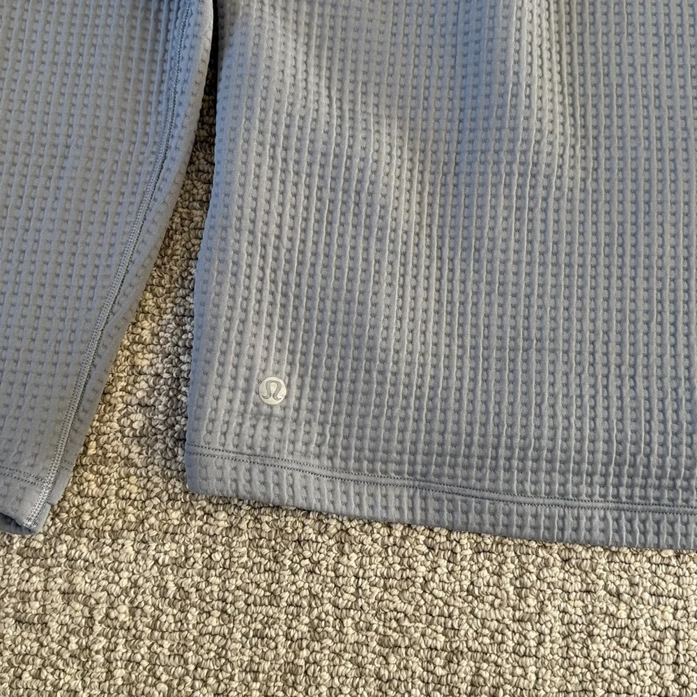 Lululemon Mock Neck Grey Waffle Sweater Top Size 6 - Picture 6 of 7